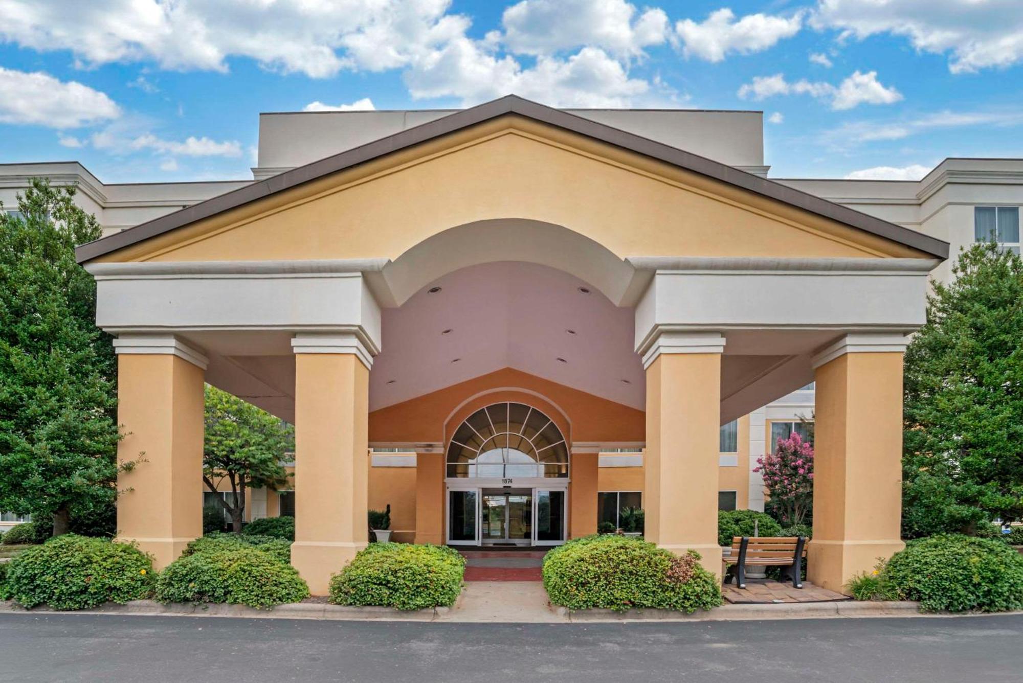 Comfort Suites Gastonia - Charlotte Екстериор снимка
